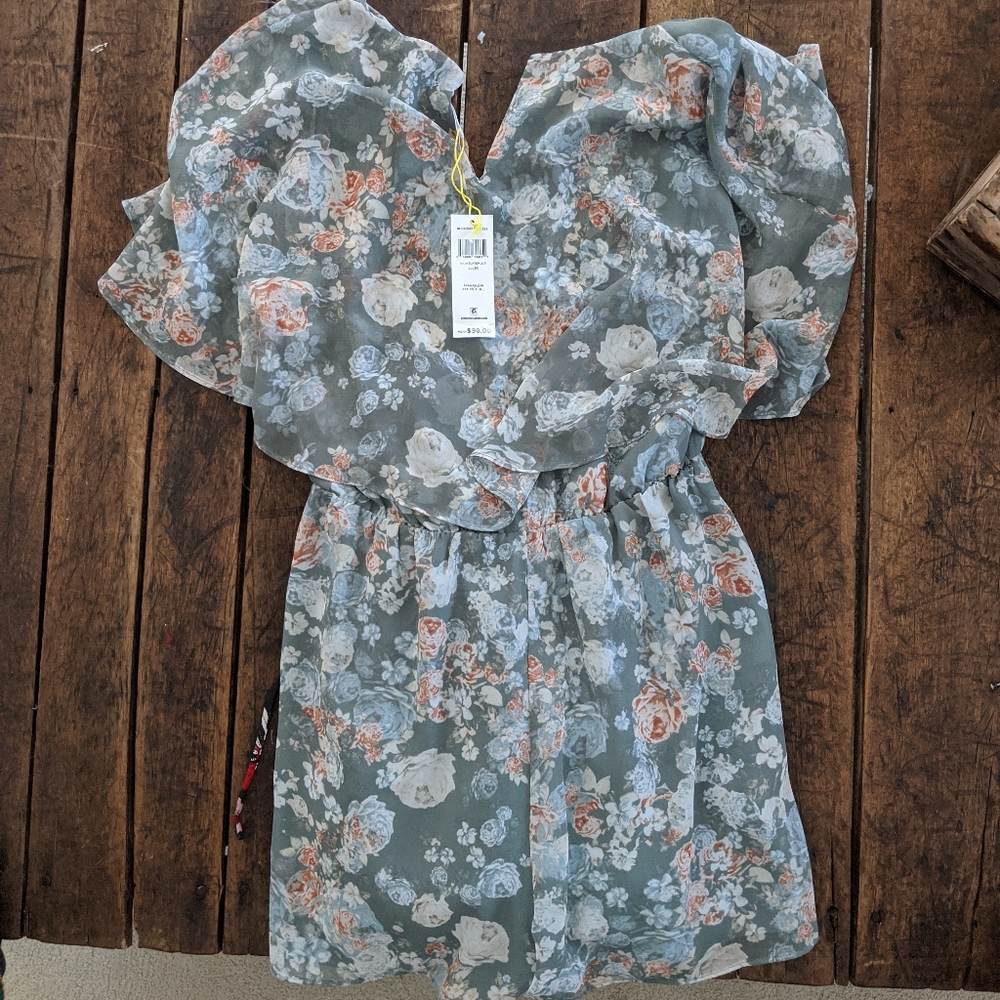 BCBG short romper